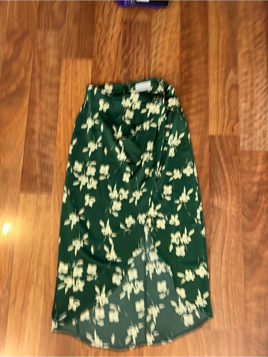 Urban Outfitters Dresses & Skirts - Urban Outfitters Green Floral Midi Skirt with Cream Print